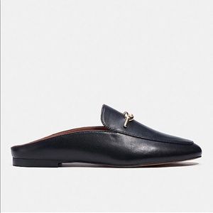 Woman’s coach sienna loafer